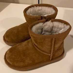 Kookaburra by Ugh unisex boots